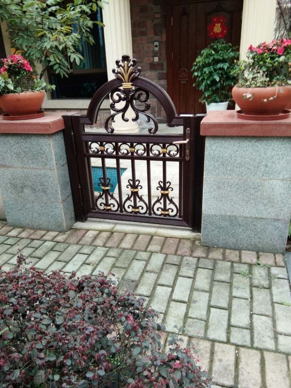 铝艺小门