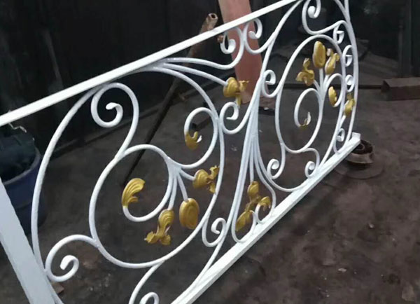 阳台烤漆铁艺栏杆
